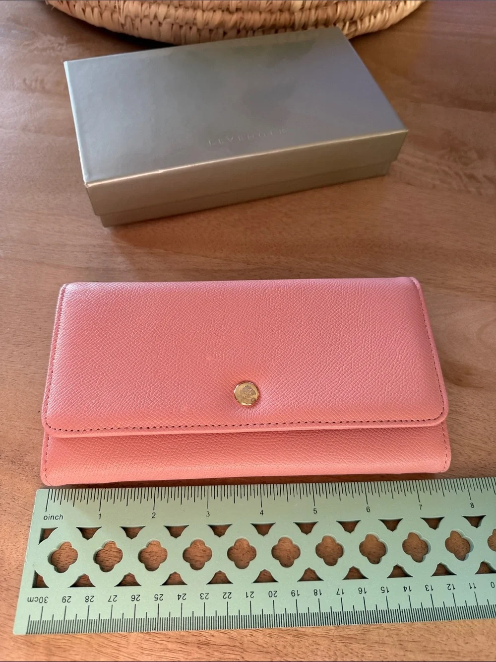Levenger elegant pink